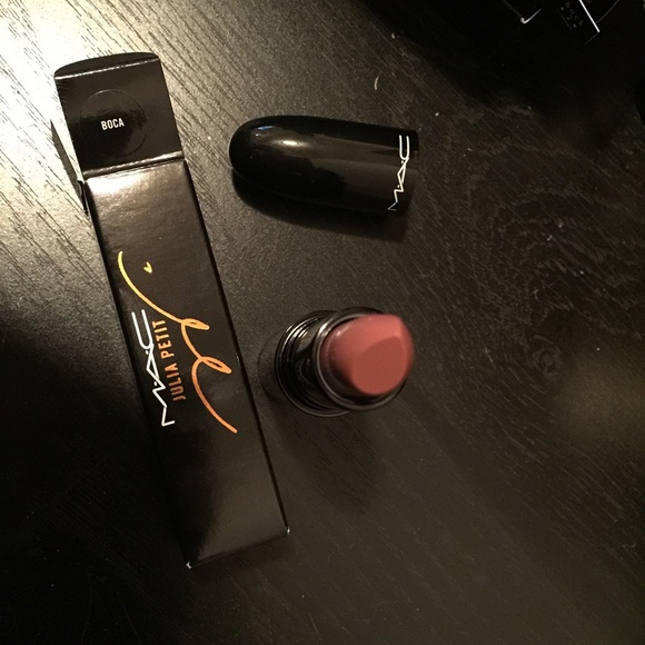 MAC BNIB BOCA Julia Petit an Oxblood