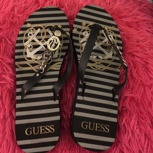 Guess flip flops
