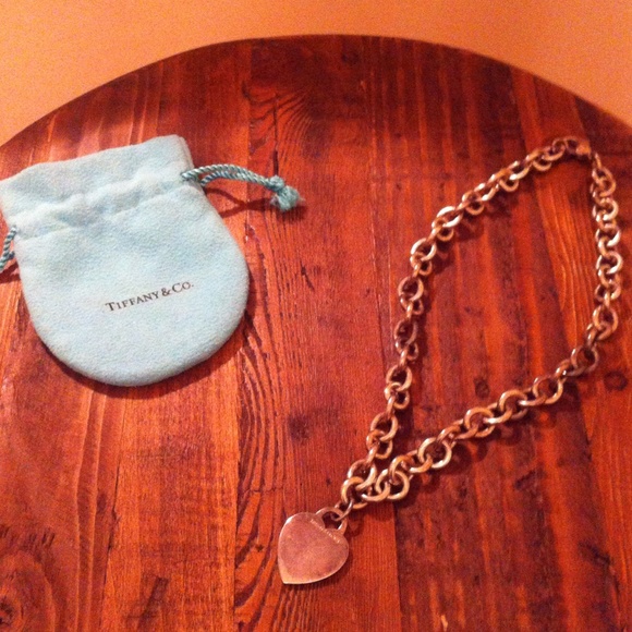 {Authentic Tiffany & Co. 💚 Necklace}