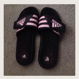 Hollister and slipper bundle