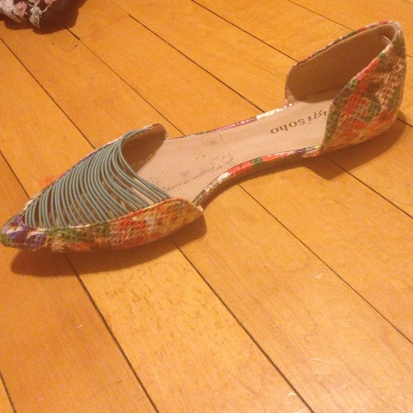 Patterned flats - Picture 2 of 3