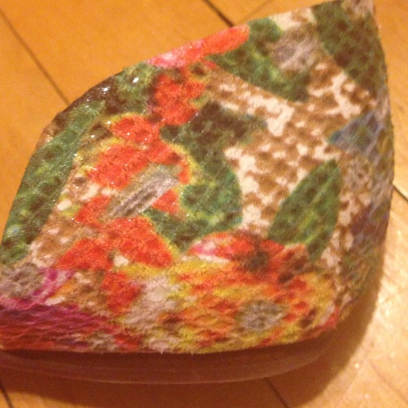 Patterned flats - Picture 3 of 3