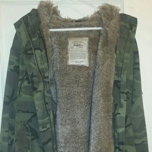 zara oversized Camo fur parka (small)