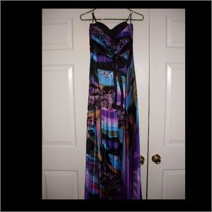 Strapless semi-formal dress