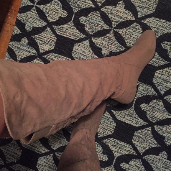 Talupe knee high suede boots - Picture 3 of 4