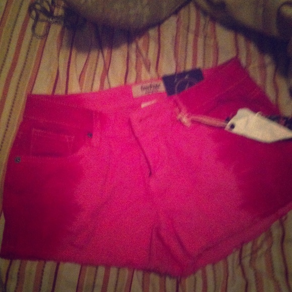 Freestyle revolution shorts