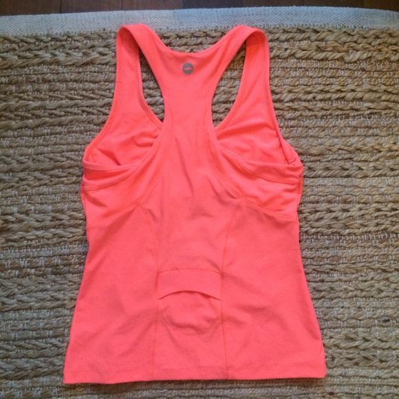 Bright Avia athletic top NWOT - Picture 2 of 3