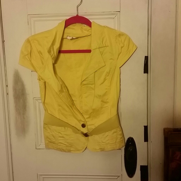 Short sleeved blazer
