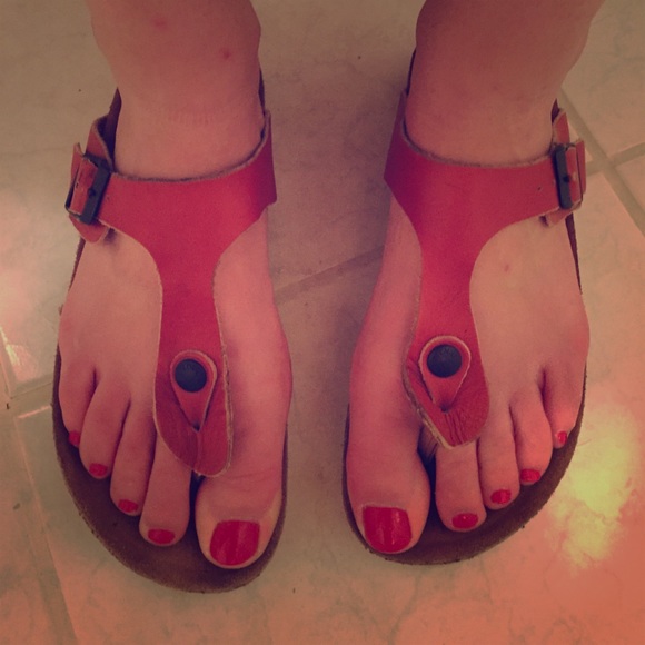 SALE! Naot sandals- Birkenstock style in brick red