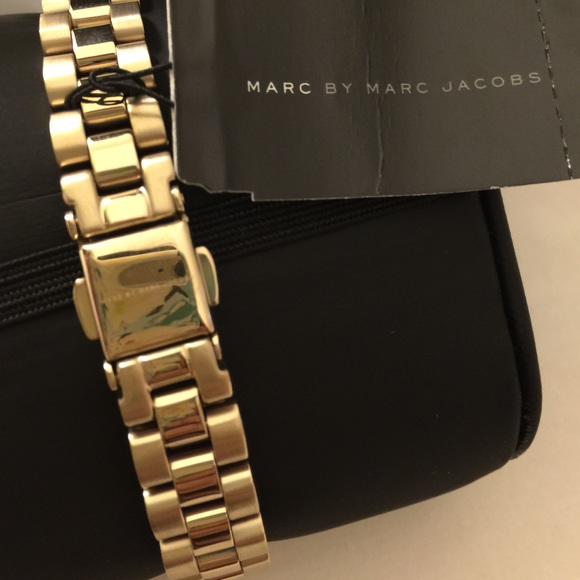 Marc Jacobs gold watch with black face