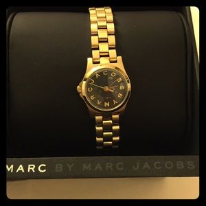 Marc Jacobs gold watch with black face
