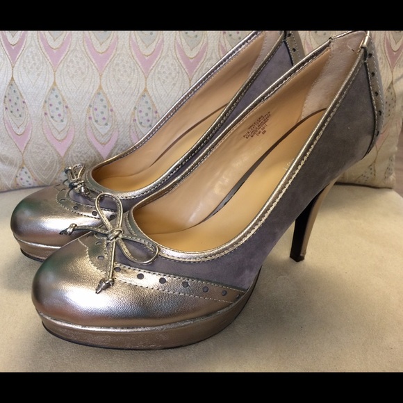 ❌SOLD❌Nine West bronze wingtip heel Sz 8