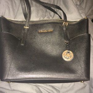 MICHAEL KORS JET SET TRAVEL TOTE NWT