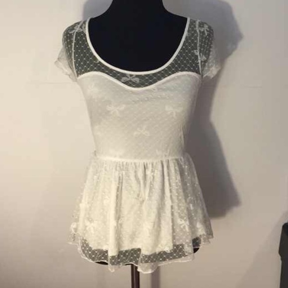 Delia's white bow detail lace peplum blouse
