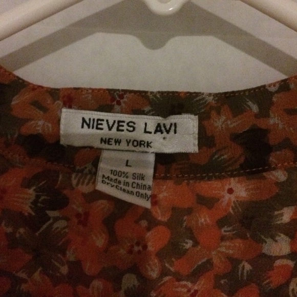 Half button blouse - Picture 4 of 4