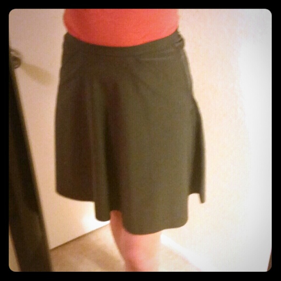 Black Lululemon Scooba Skirt NWOT