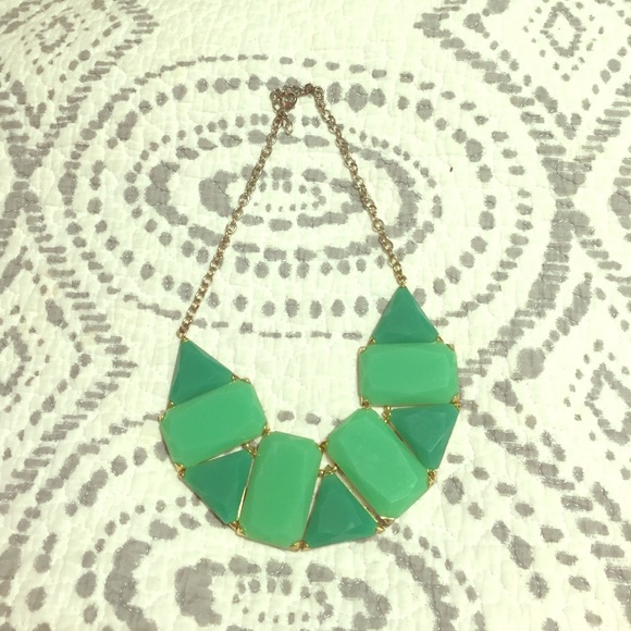 Green statement necklace!