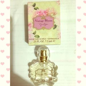 Jessica Simpson Vintage Bloom perfume