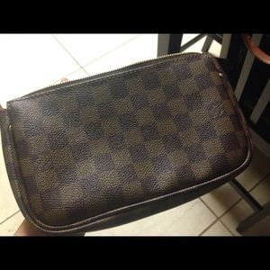 Louis Vuitton ebene pochette 🎀
