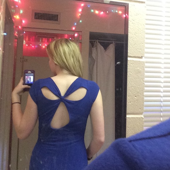🎉Editor Pick🎉 Simple Royal Blue Dress - Picture 2 of 3
