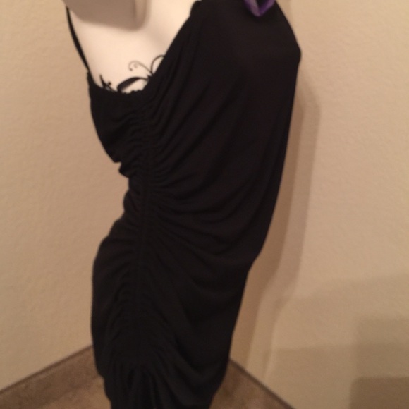 black one sided sleeved and string gathered top - Picture 2 of 4