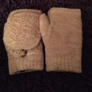 Urban Outfitters Fingerless Gloves NWOT!