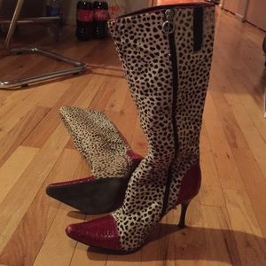 Gorgeous Donald Pliner boots