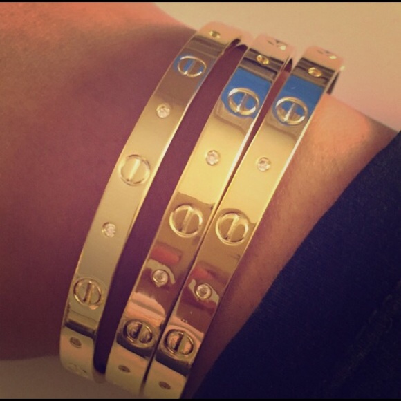 🌟🌟🌟4 for 20 screw bracelets with stones