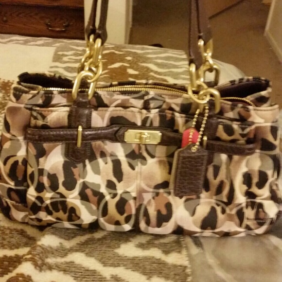 For @gabriellamatos    authentic Coach purse!