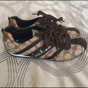 Coach sneakers in brown- size 7