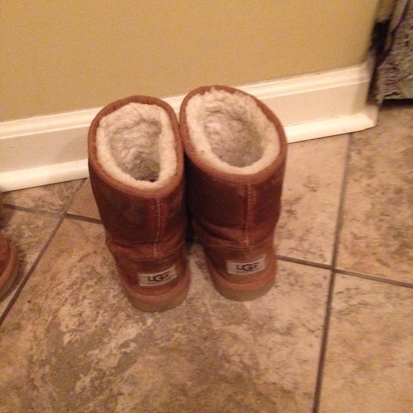 Authentic uggs - Picture 3 of 3