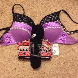 Bundle for alexiuscelia