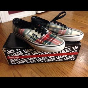 🚫SOLD. Plaid vans red and green size 7 womens