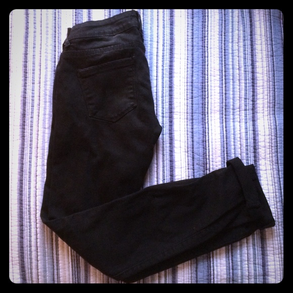 SOLD in bundle - Zara low rise black skinny jeans - Picture 1 of 3