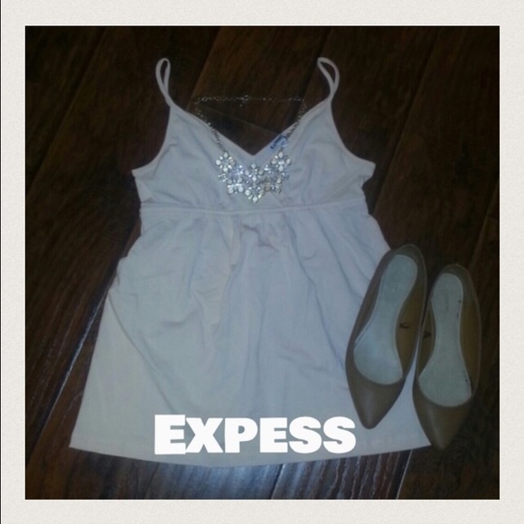 SOLD Cute Peachy Tank Top - Picture 3 of 3