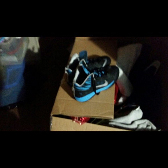 Nike - Picture 2 of 3