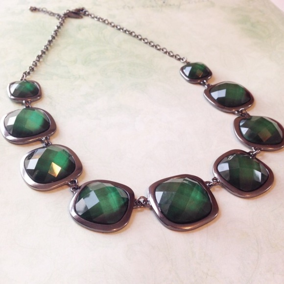 New York & Company Jewelry - 💚HP💚 Green Subtle Statement Necklace