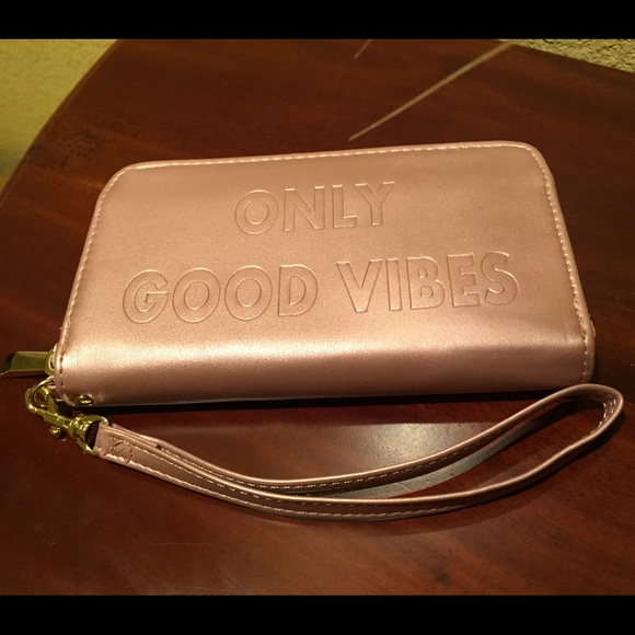 Good Vibes | Wristlet