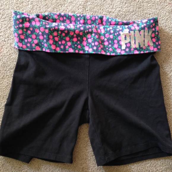 💗 PINK Victoria's Secret Yoga Shorts 💗