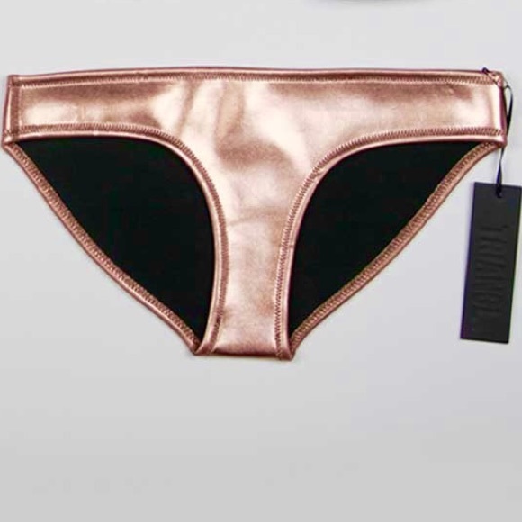 ✨NEW✨Rare authentic Triangl bottoms rose gold