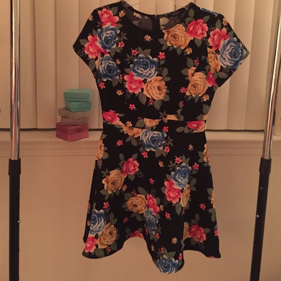 Floral skater dress!