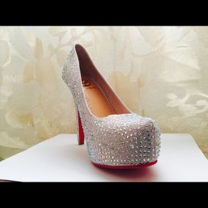 Luoyidiya 5in./13cm Ruby Red Bottom Heels