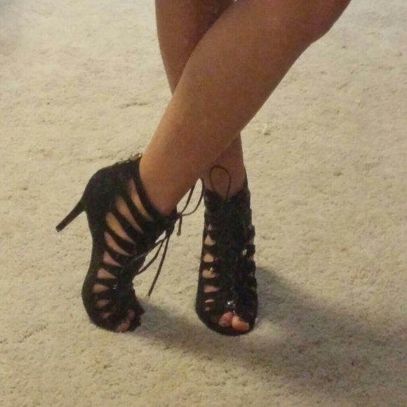 MUST GO TODAY! Sam & Libby Lace Up Heels