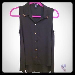 Sleeveless Collared Top
