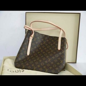 Louis Vuitton Voltaire M41208 with Receipt