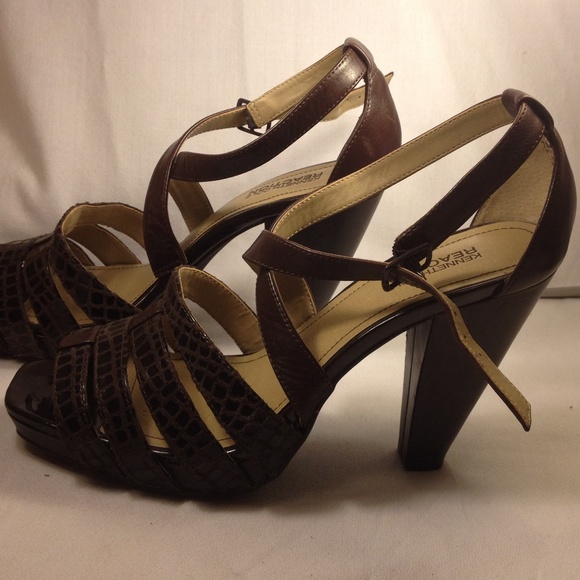 Kenneth Cole Reaction platform shoe