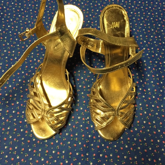Gold shoes