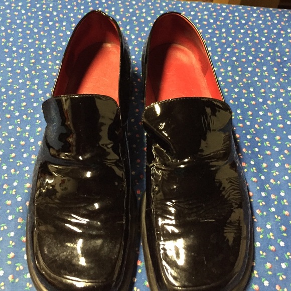 Black shoes