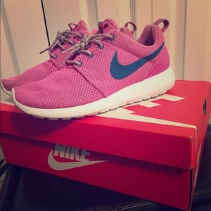 Pink and blue nike roshe runs (barely worn)