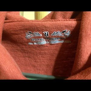 Royal Robin Large Sweater OBO